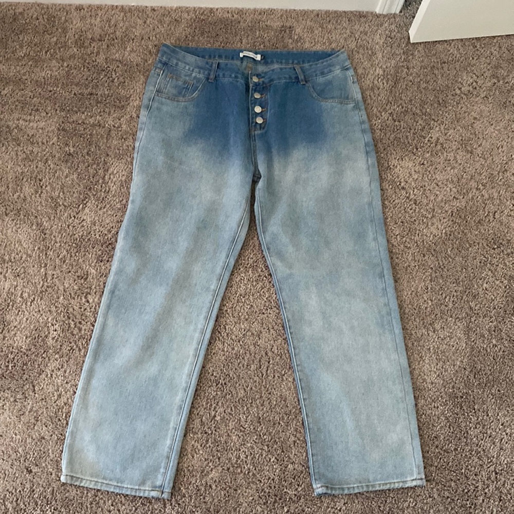 NWOT Light Wash Straight Leg Jeans! 👖